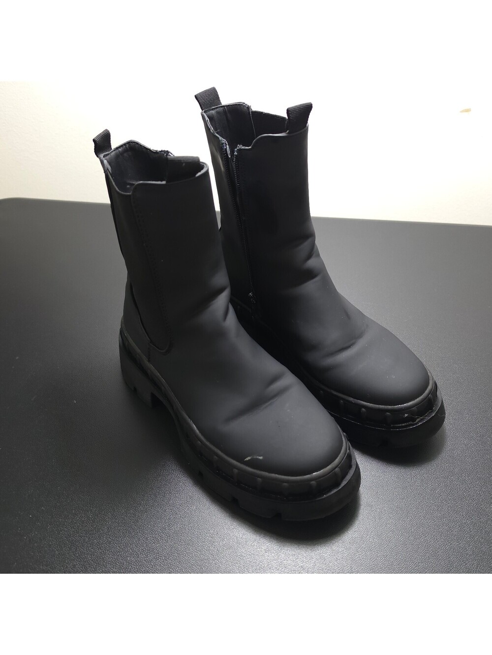 Forever 21 Black Chunky Ankle Boots Size 7 US